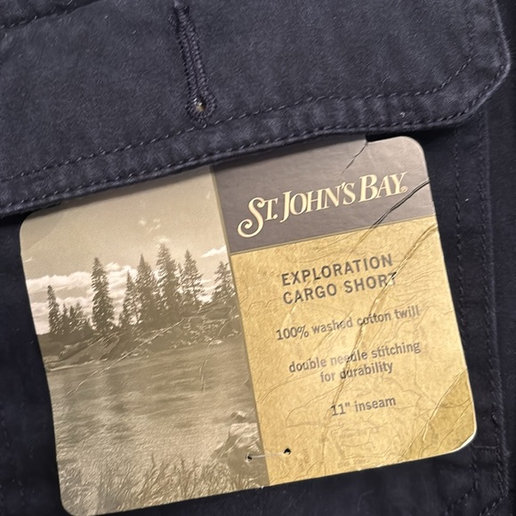 NWT Men’s Cargo Shorts St John’s Bay - Picture 3 of 7